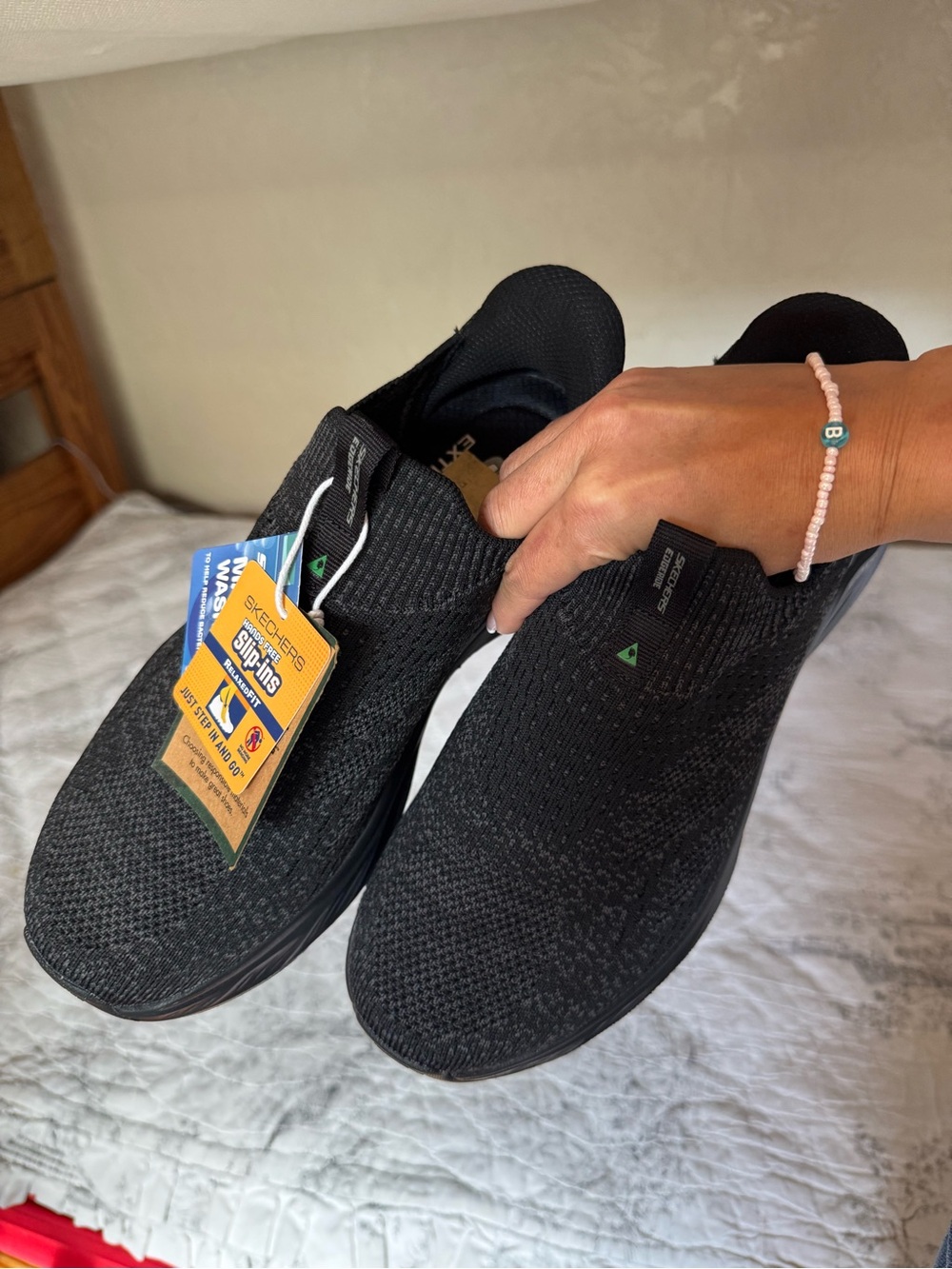 NWT Skechers Hands Free Slip Ins Edgeride Commissioner Sneakers